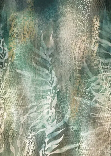 Het dessin plat weergegeven: varens en gras in zeegroen en goud op een verweerde wand